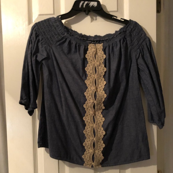 Off the shoulder top - Picture 1 of 2